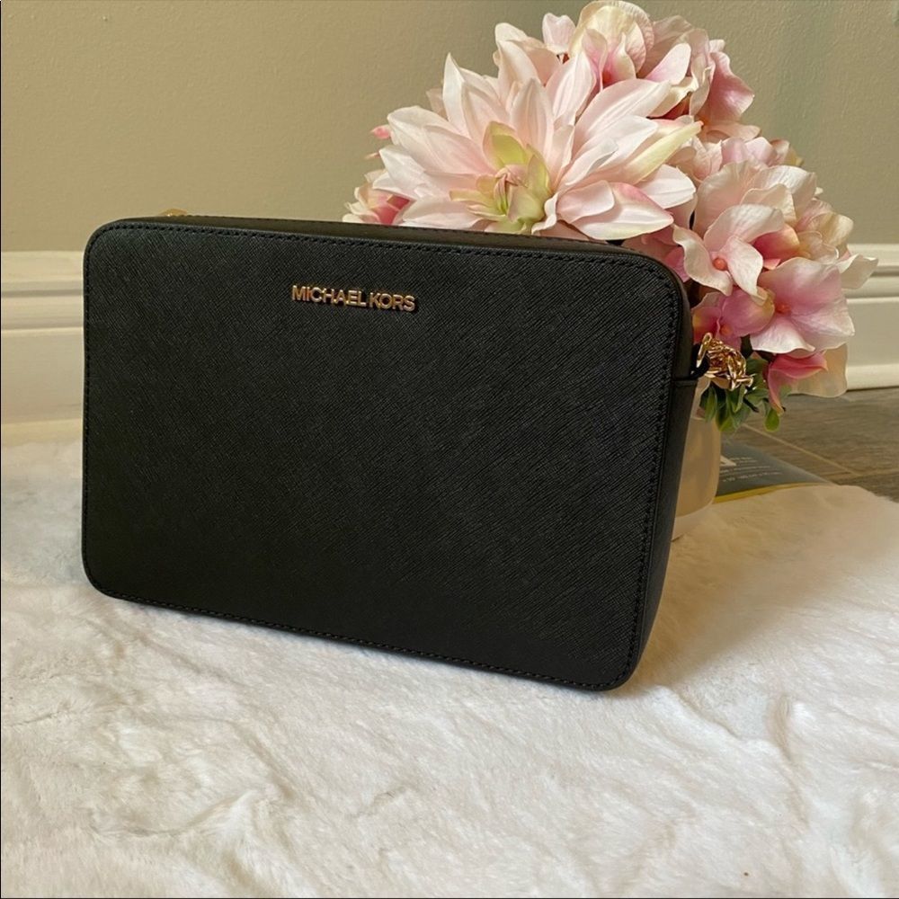 🖤Michael Kors jet set crossbody